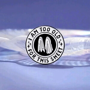 Funny black white too old ghost Gothic Style enamel pin brooch charm purse bag